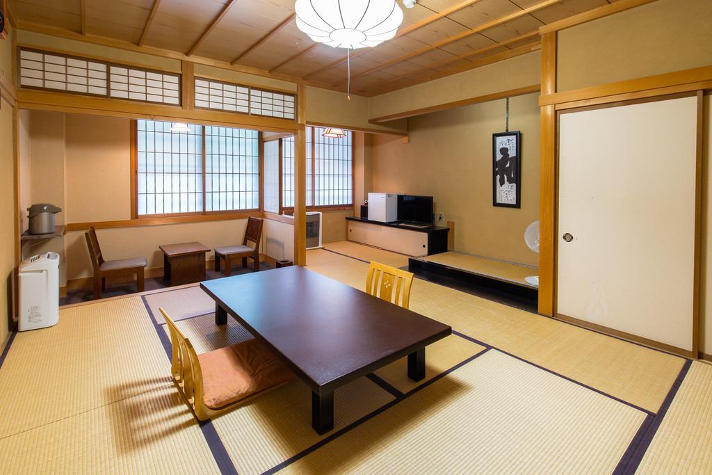 Kazeya Hotel Takayama  Buitenkant foto